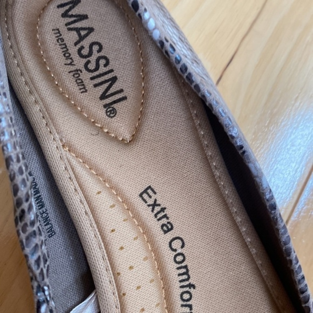Size 11 memory foam flat bundle.  Massini and Ophelia Roe.  NWT - Picture 7 of 9
